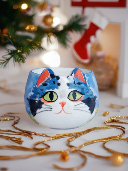 แก้วเซรามิคลายแมวสีฟ้าและดอกไม้ยามเช้า